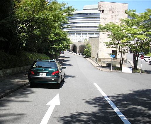 それもプジョーの魅力なのでしょうか・・！？