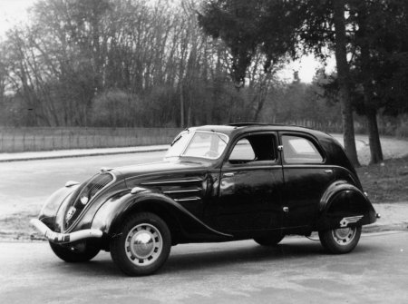 プジョー京都 - PEUGEOTの歴史 ☆402