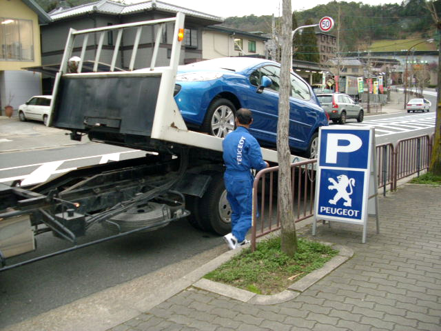 PEUGEOT 京都のスーパー助っ人　野村さん