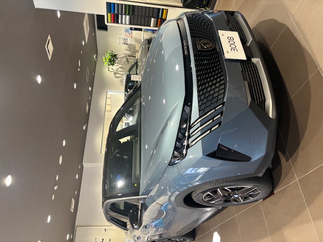 3008　展示車　インガロ　ブルー.jpg