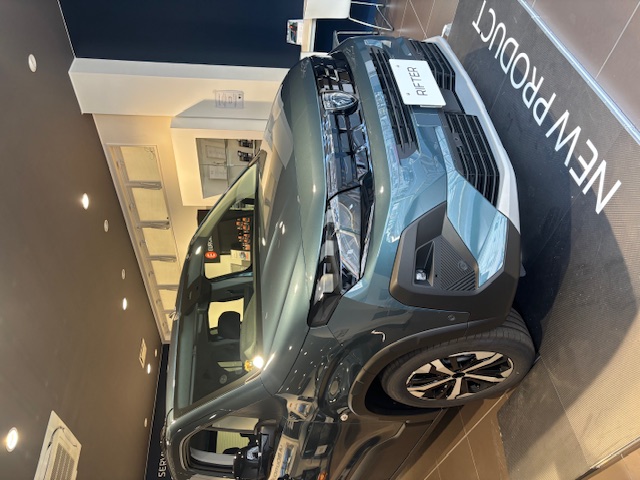キアマブルー展示車.jpg