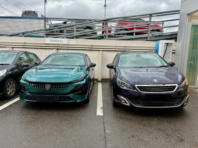 ボンジュ～ル吹田「308GT HYBRID　ラゴアブルー」ご納車